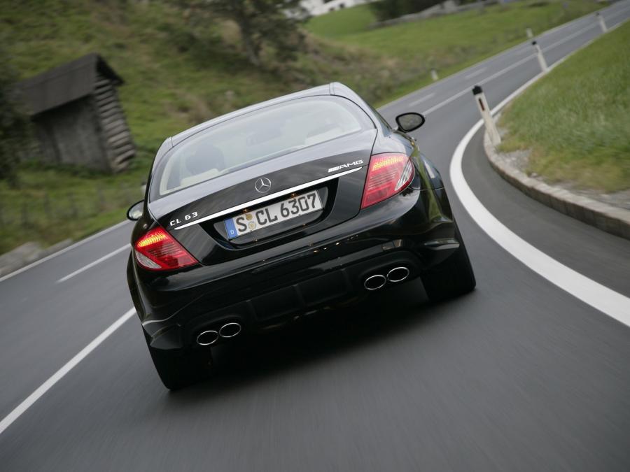 Mercedes-Benz CL63 AMG 2007 года  (фото 15 из 28)